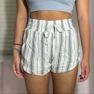 NWT Hollister flowy shorts